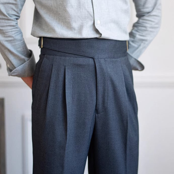 Pantalón "Cipressa" Gurkha con Pliegue, Corte Recto