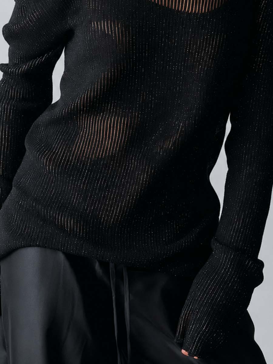 Blusa de Punto Acanalado Negra Transparente con Brillo, Hombros Descubiertos Asimétricos y Doble Tirante Delgado