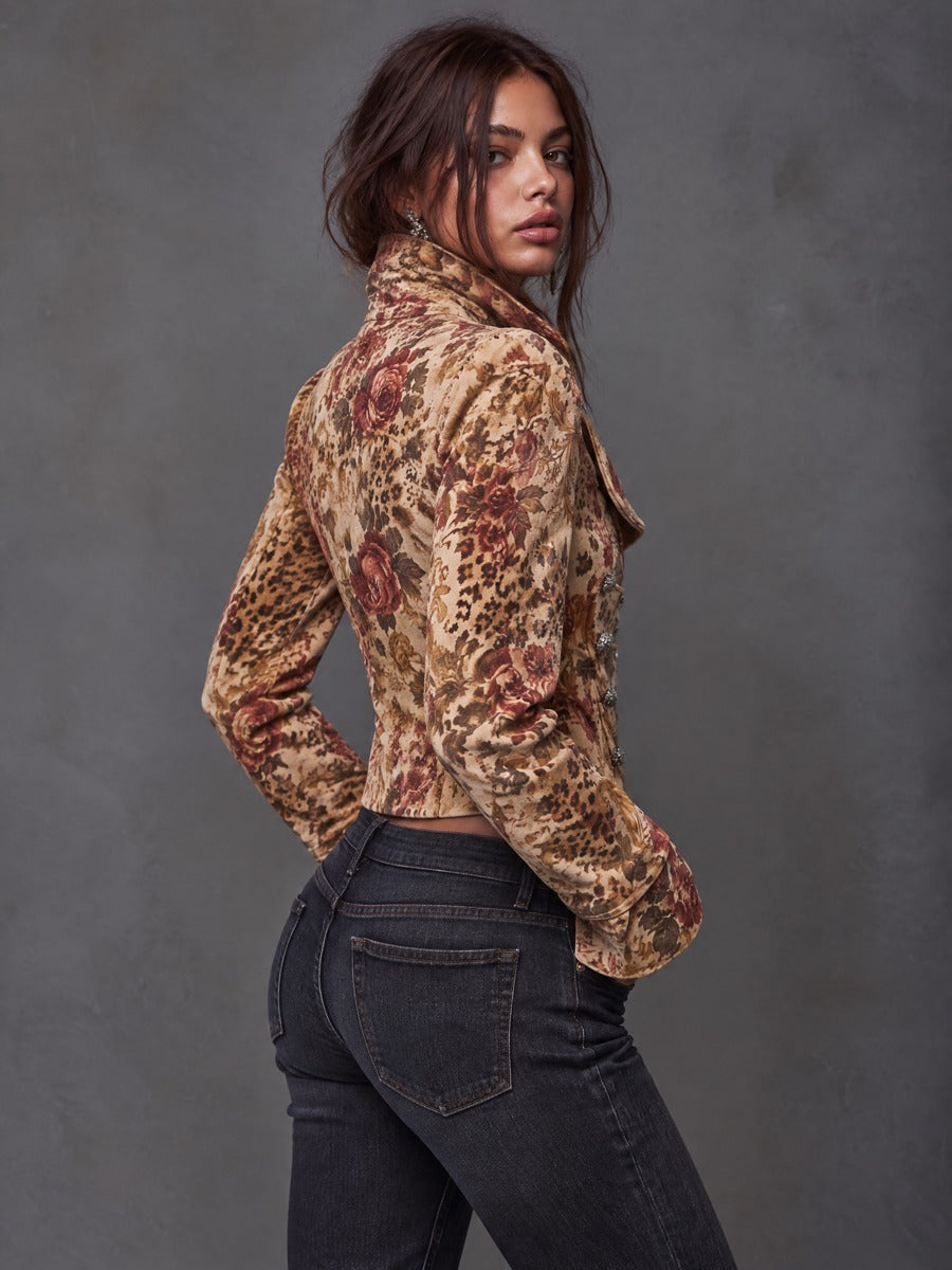 Chamarra Corta Militar Vintage de Gamuza con Estampado Floral de Leopardo