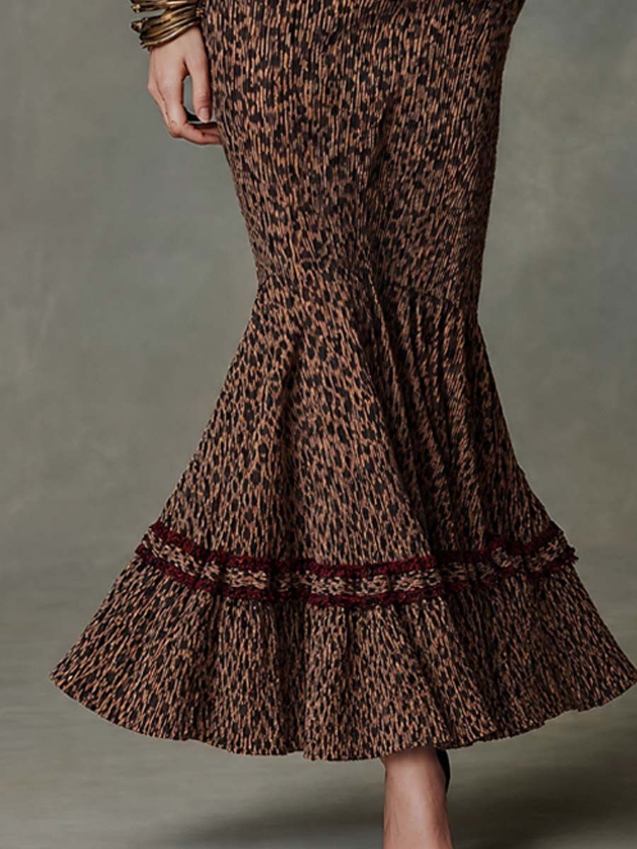Conjunto Retro de Dos Piezas con Textura y Estampado de Leopardo