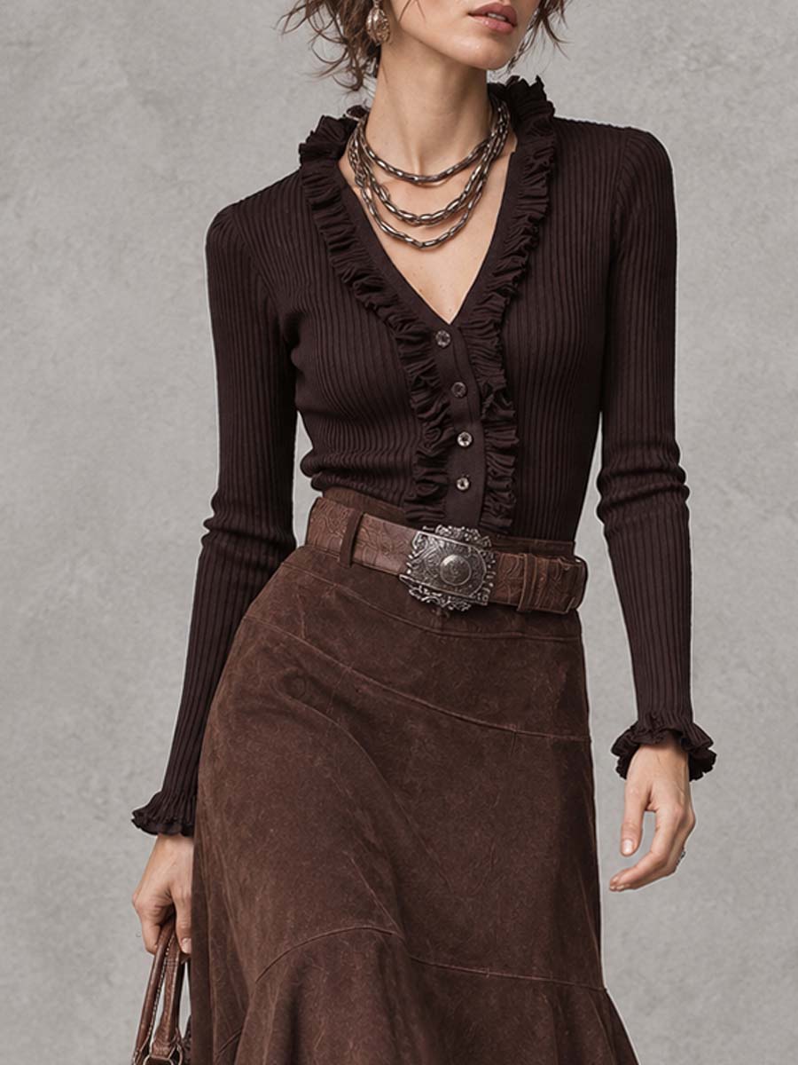 Conjunto de Dos Piezas: Blusa Acanalada con Cuello de Olanes y Falda de Gamuza