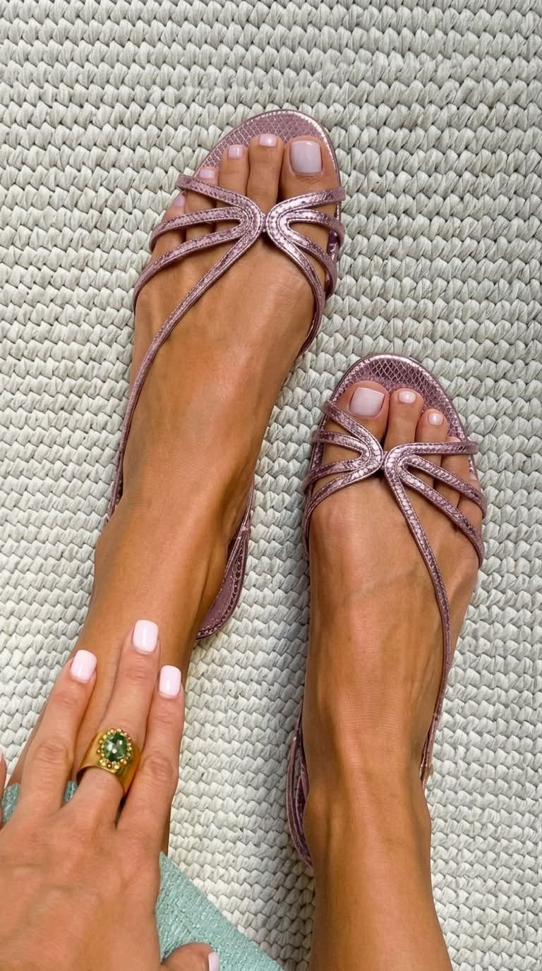 Sandalias Elegantes Luminosas