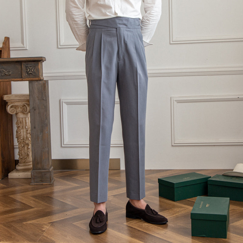 Pantalón "Capri" Gurkha con Pliegue, Corte Recto
