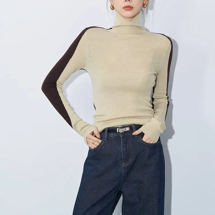 Blair | Blusa de Cuello Semialto con Mangas en Contraste