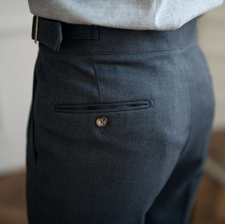 Pantalón "Cipressa" Gurkha con Pliegue, Corte Recto