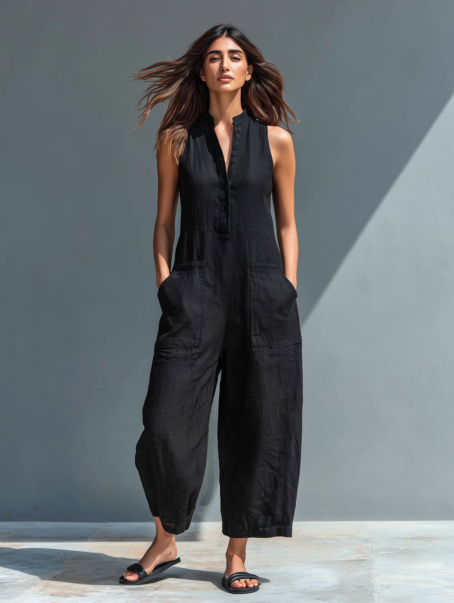 Jumpsuit Minimalista Sin Mangas para Mujer con Cuello Alto y Botones
