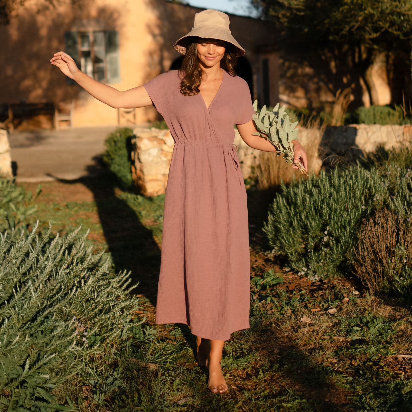 Vestido cruzado midi de muselina Milva