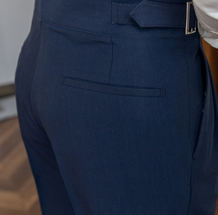 Pantalón "Capri" Gurkha con Pliegue, Corte Recto