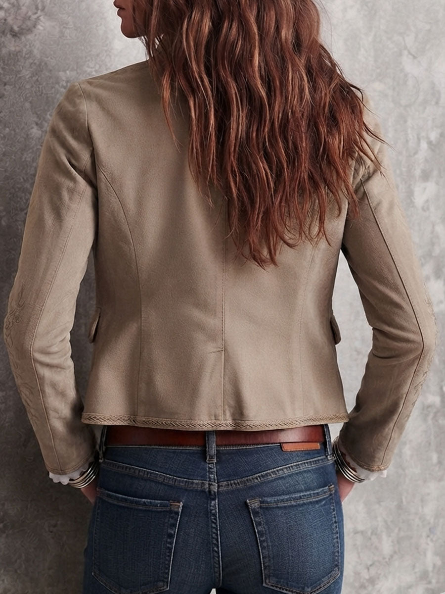Chamarra Retro Beige con Cuello Mao, Bordado Floral y Ribete Trenzado
