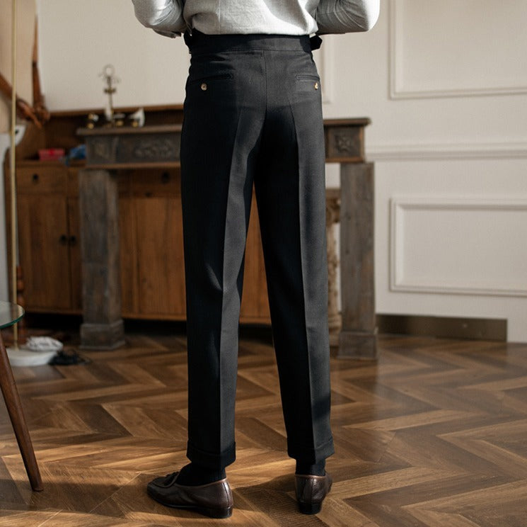 Pantalón "Cipressa" Gurkha con Pliegue, Corte Recto