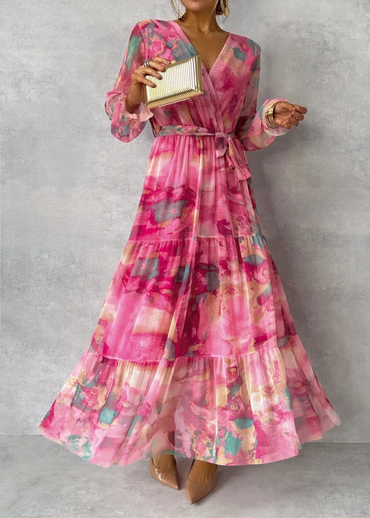 ZOEY | Vestido Cruzado Floral Vibrante con Silueta de Capas Favorecedora