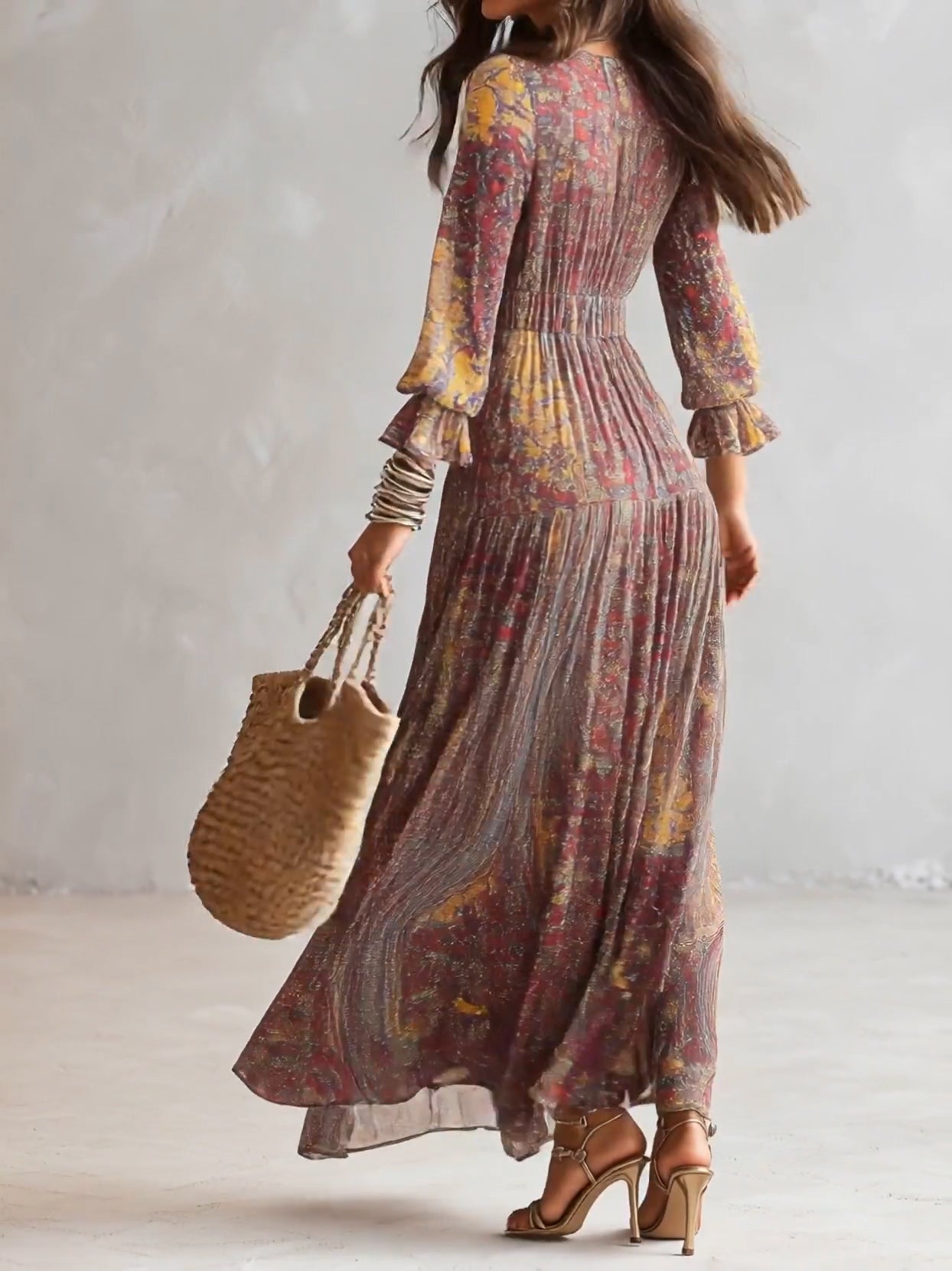 Vestido Maxi de Chiffon con Estampado Paisley y Escote en V