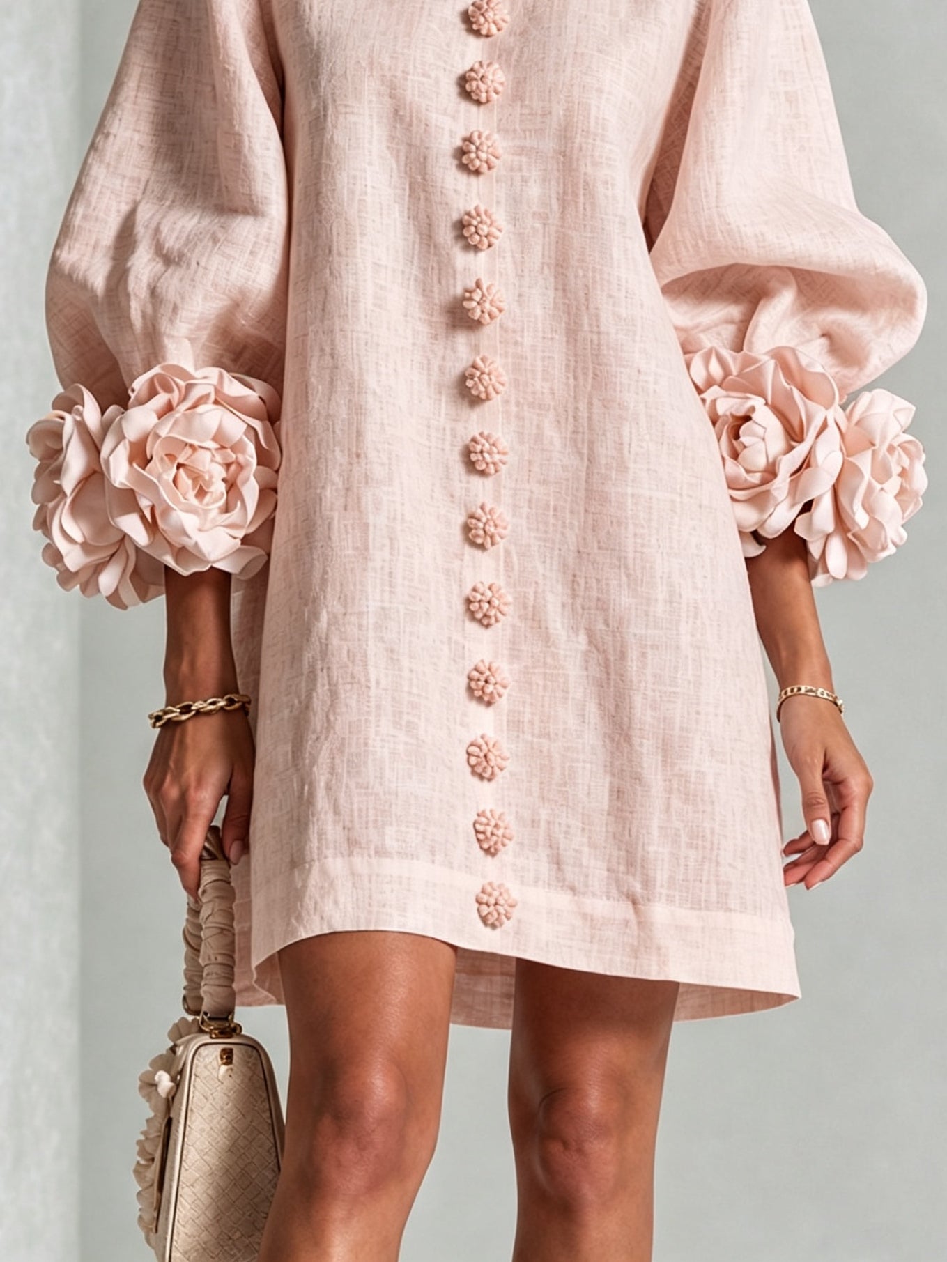 Vestido Mini Floral Rosa Con Botones y Mangas Florales Sorprendentes