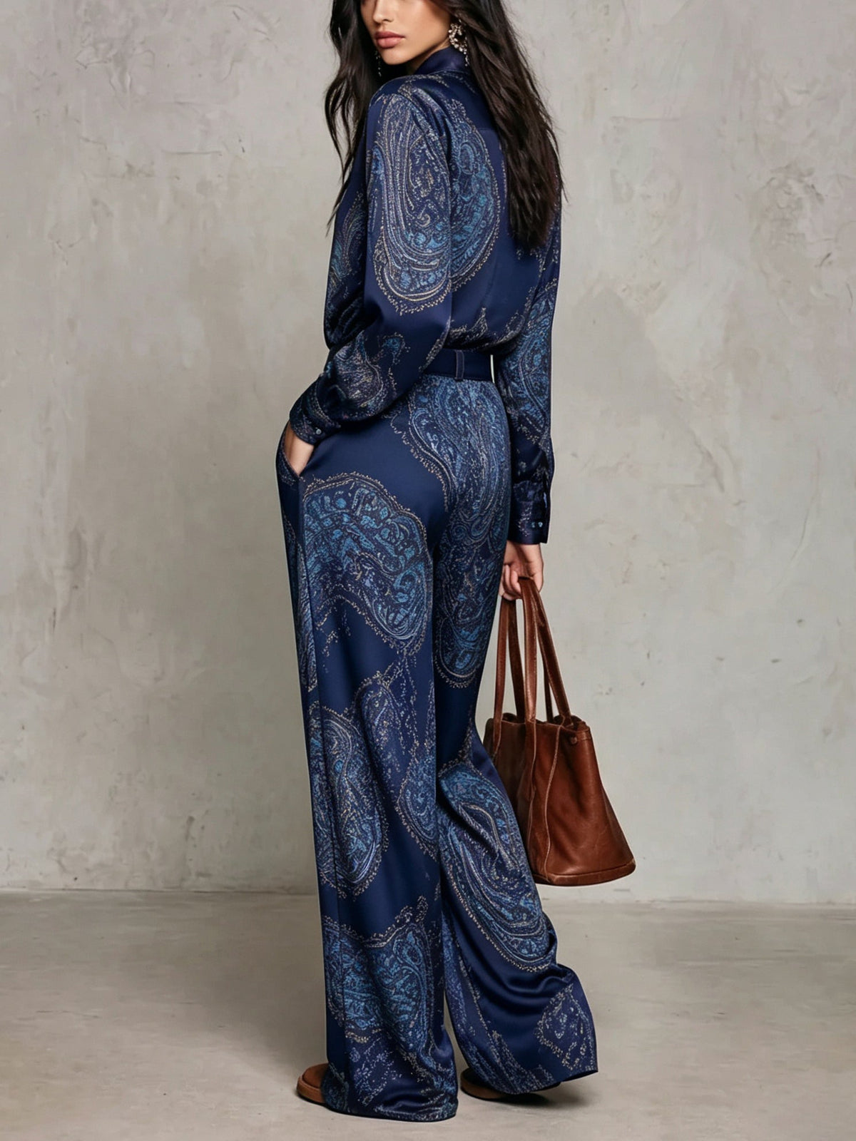 Gloria | Camisa de Seda de Manga Larga con Estampado Paisley Vino y Pantalón de Pierna Amplia