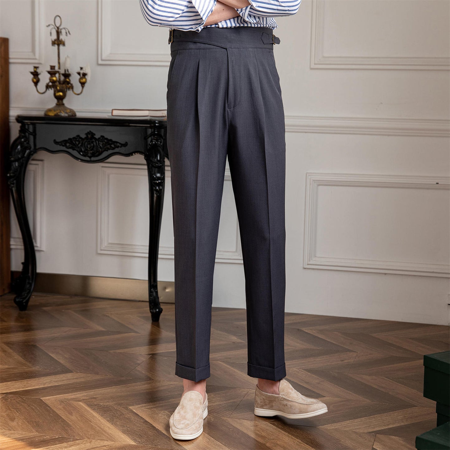 Pantalón "Monza" Gurkha de Pierna Recta con Pliegue