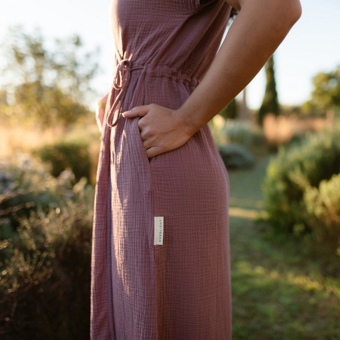 Vestido cruzado midi de muselina Milva