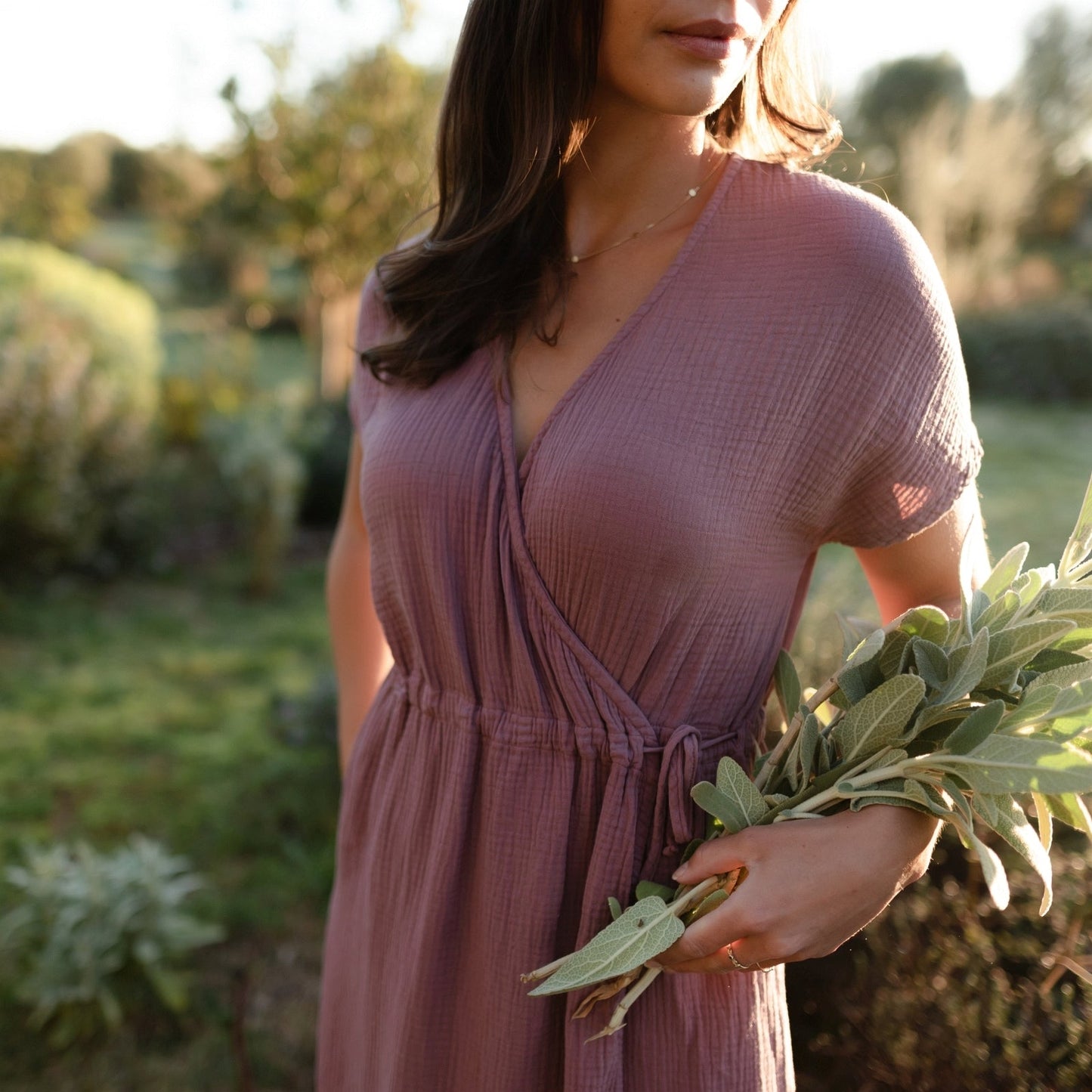 Vestido cruzado midi de muselina Milva