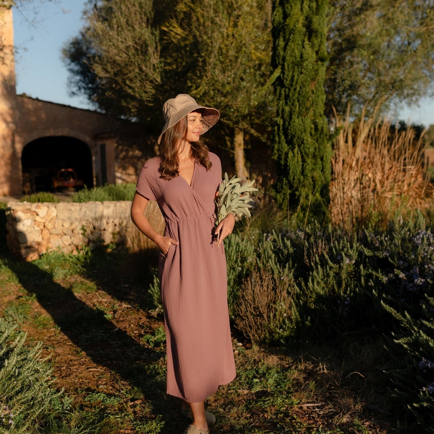 Vestido cruzado midi de muselina Milva