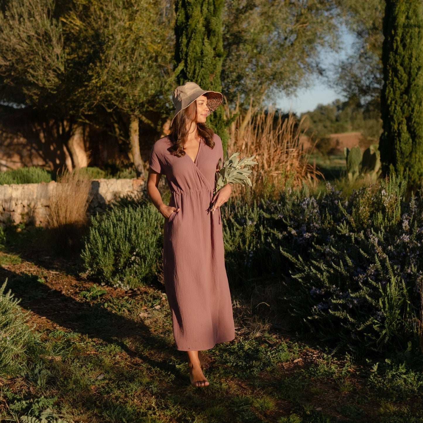 Vestido cruzado midi de muselina Milva