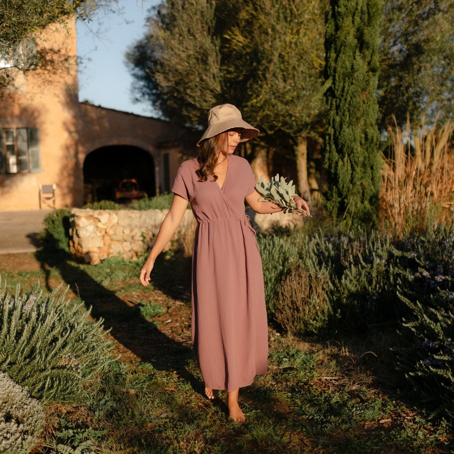 Vestido cruzado midi de muselina Milva