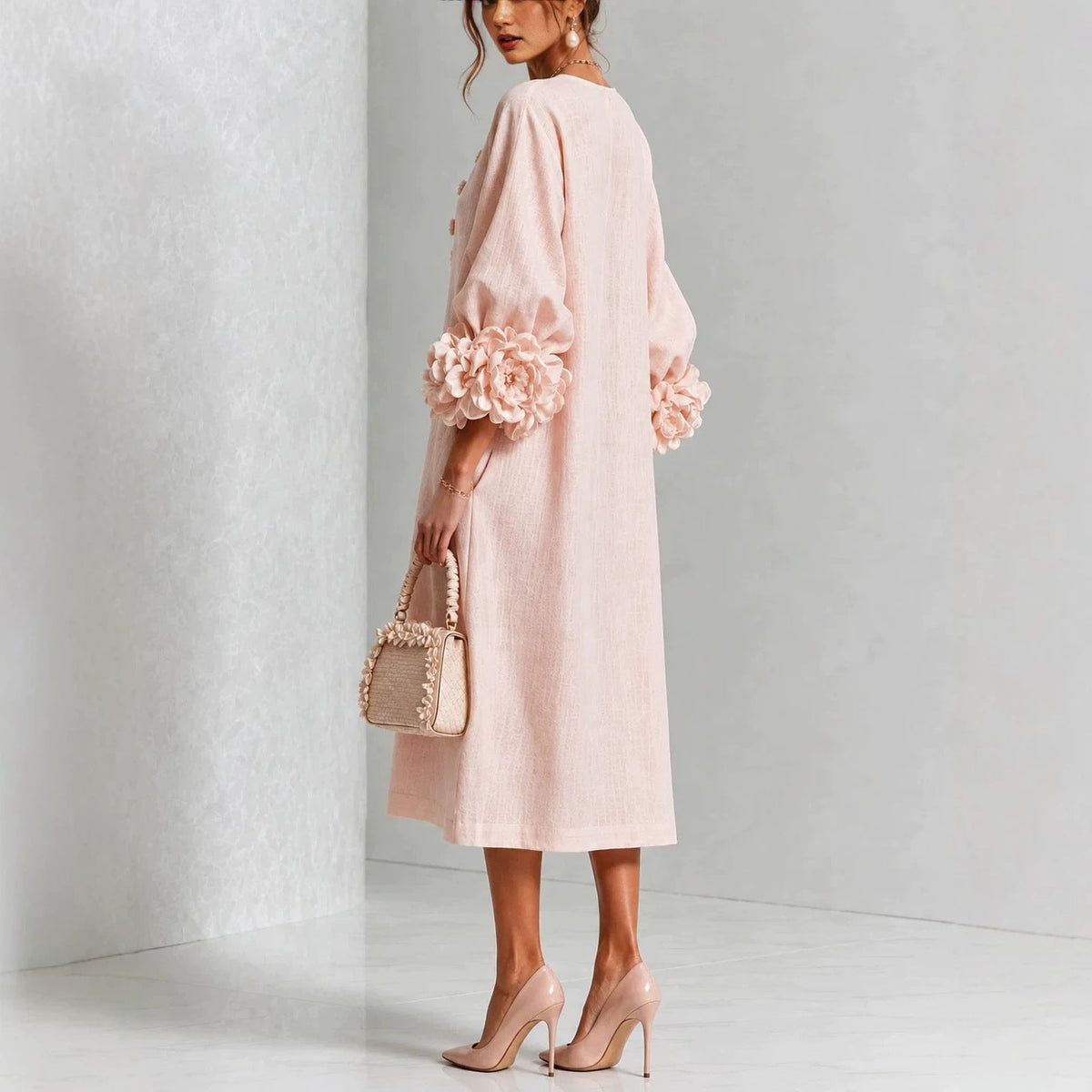 IVY | Vestido Midi Floral con Puños en Forma de Rosa