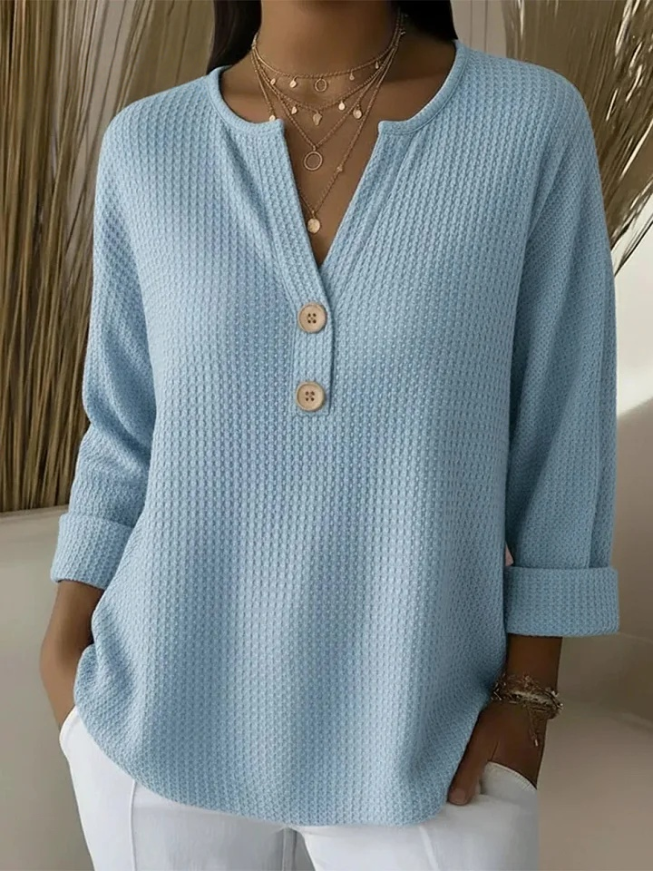 Lucía | Playera Henley Gofrada con Botones