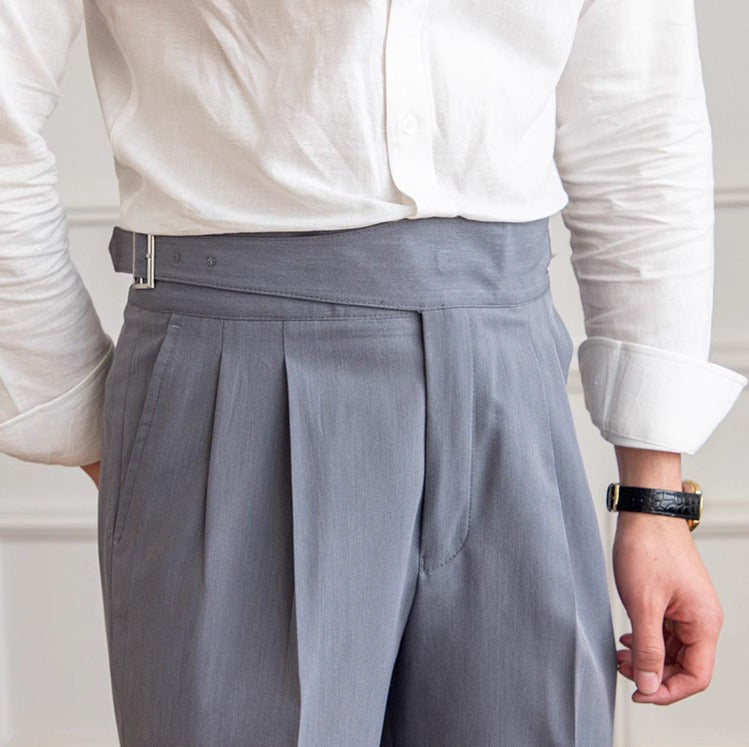 Pantalón "Capri" Gurkha con Pliegue, Corte Recto