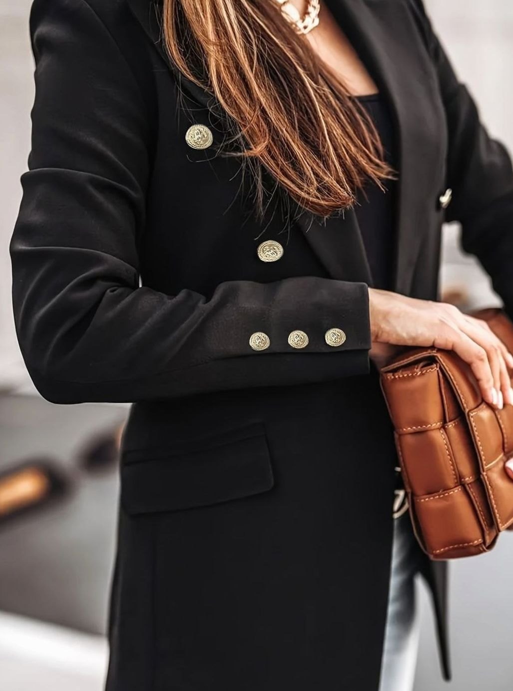 Hadley | Blazer Cruzado con Botones Dorados